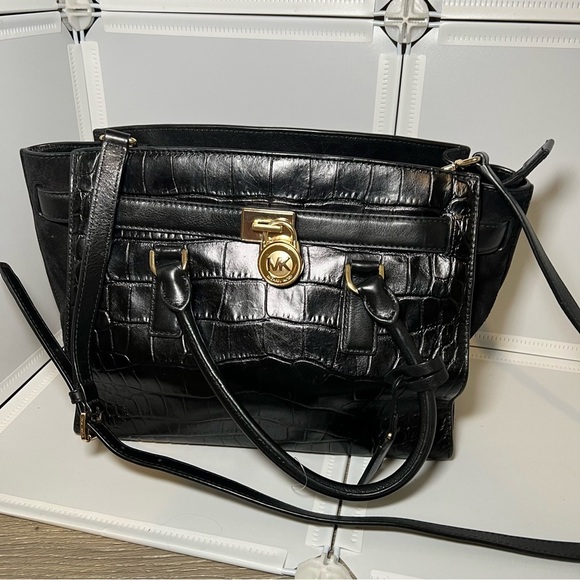 Michael Kors Handbags - Michael Kors Hamilton leather crossbody bag Black Crocodile Leather Suede
